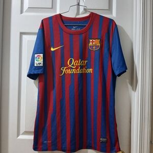 Sold arcelona FCB 2011 Messi #10 Soccer Jersey Size Large for Men
